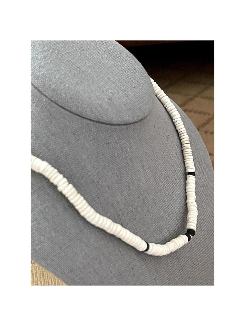 shell necklace w brown accents & silver